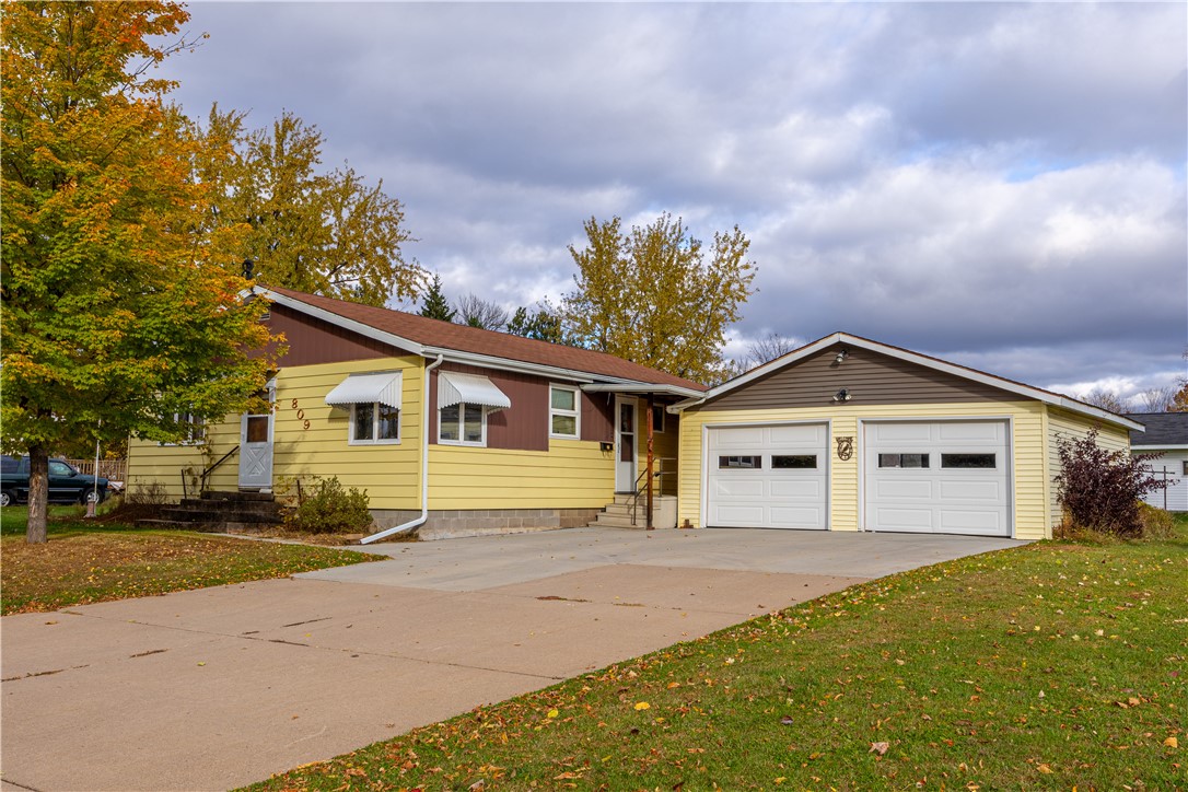 809 East 6th Street South Ladysmith, WI 54848 - Photo 1 of 24
