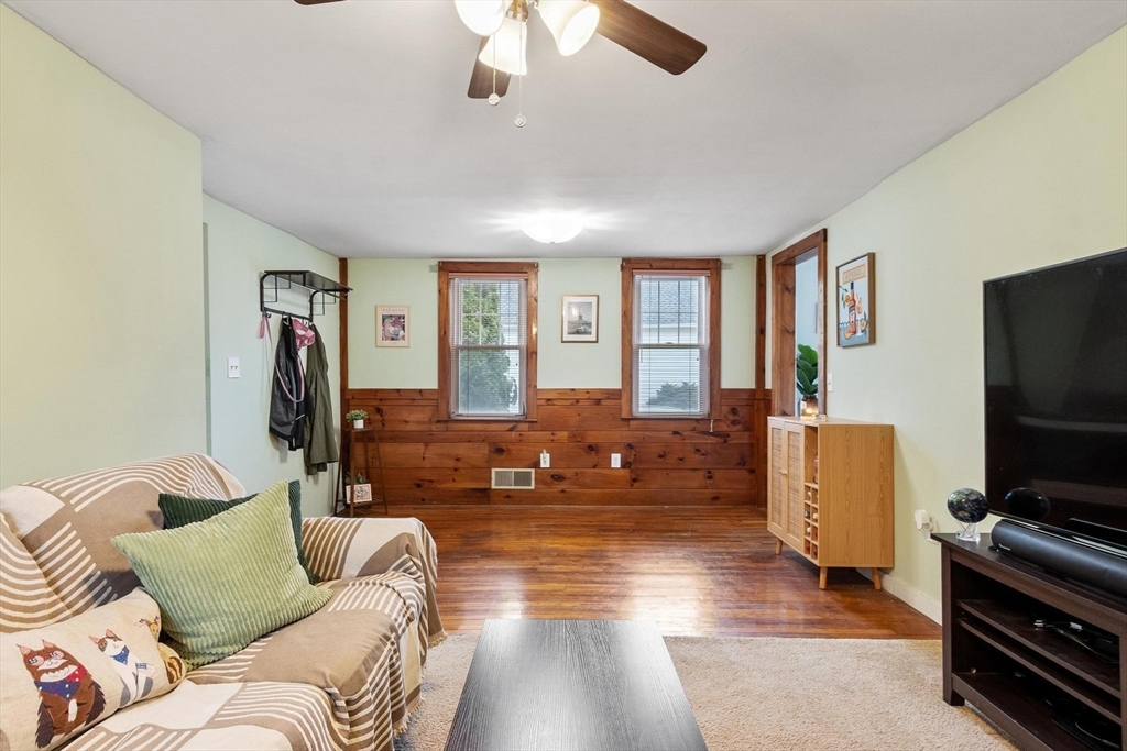 3 South Oxford Road Millbury, MA 01527 - Photo 16 of 32