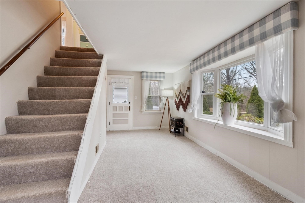 3 South Oxford Road Millbury, MA 01527 - Photo 19 of 32