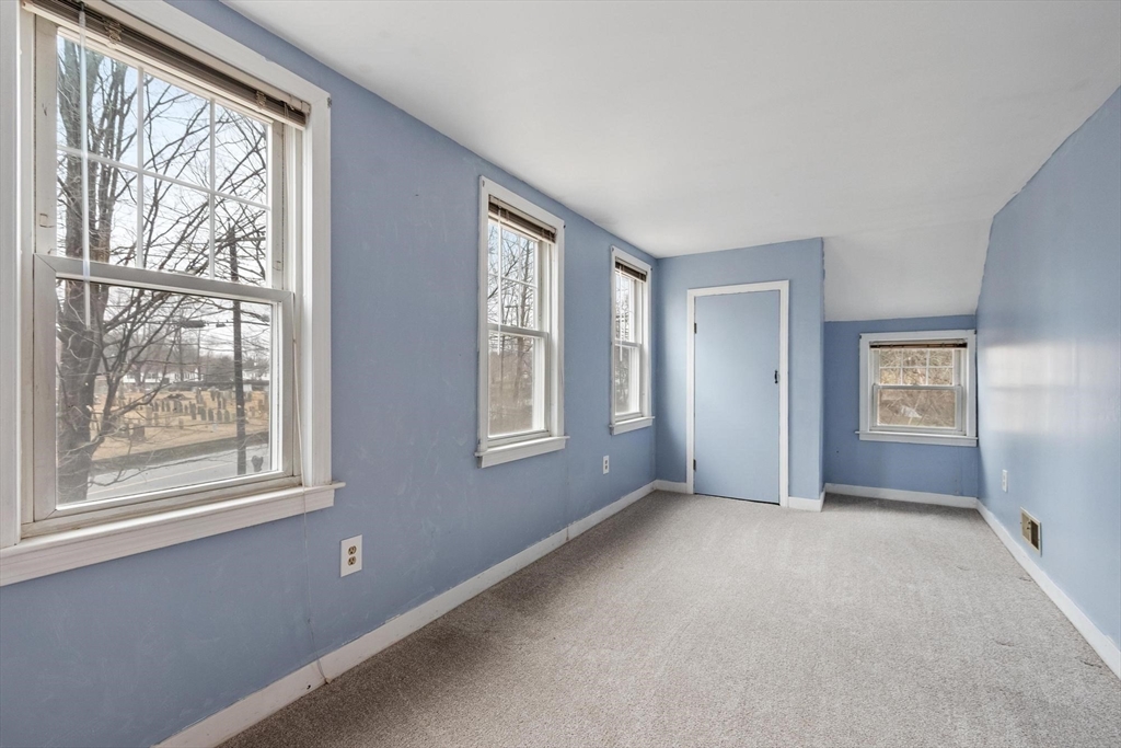 3 South Oxford Road Millbury, MA 01527 - Photo 27 of 32