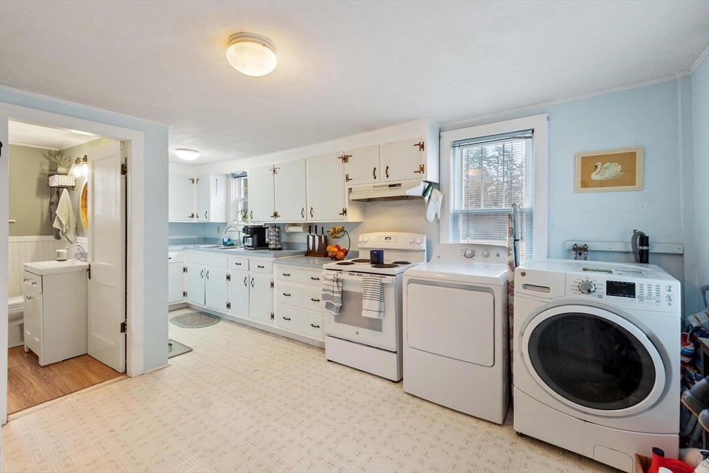 3 South Oxford Road Millbury, MA 01527 - Photo 8 of 32