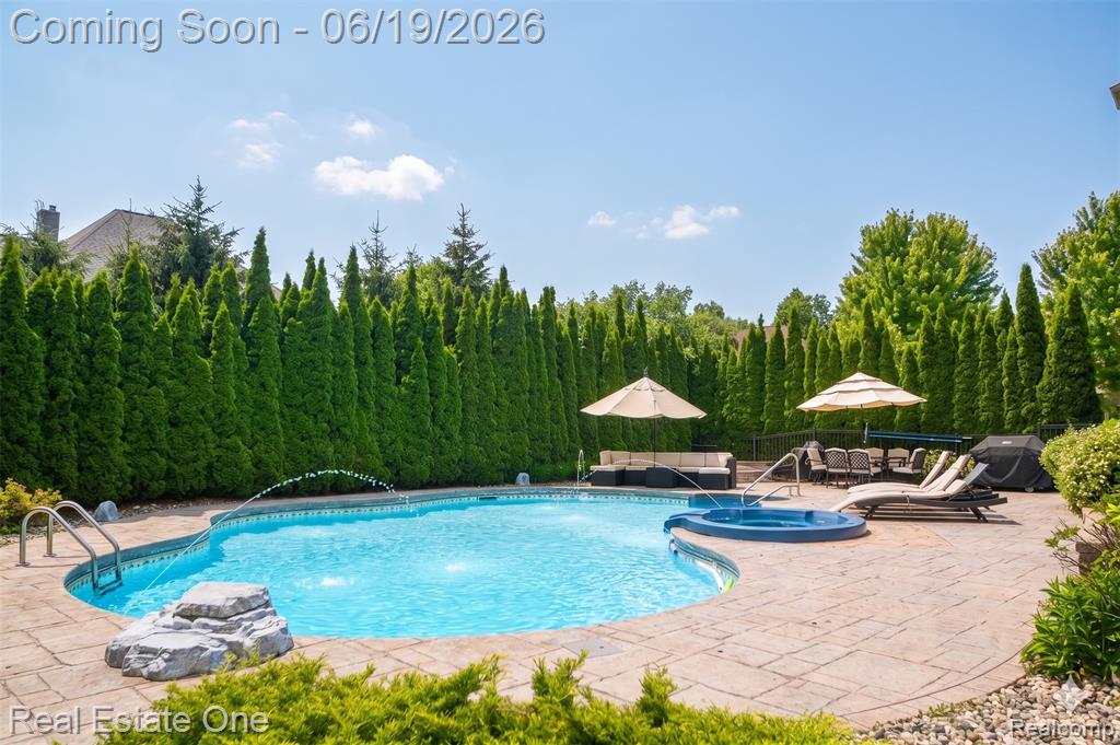 1576 Galena Rochester Hills, MI 48306 - Photo 3 of 28