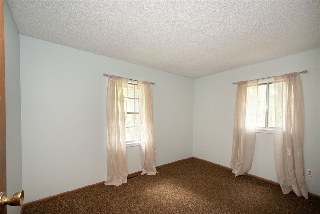 96 Esta Road Plymouth, MA 02360 - Photo 12 of 23 Gallery Image 12