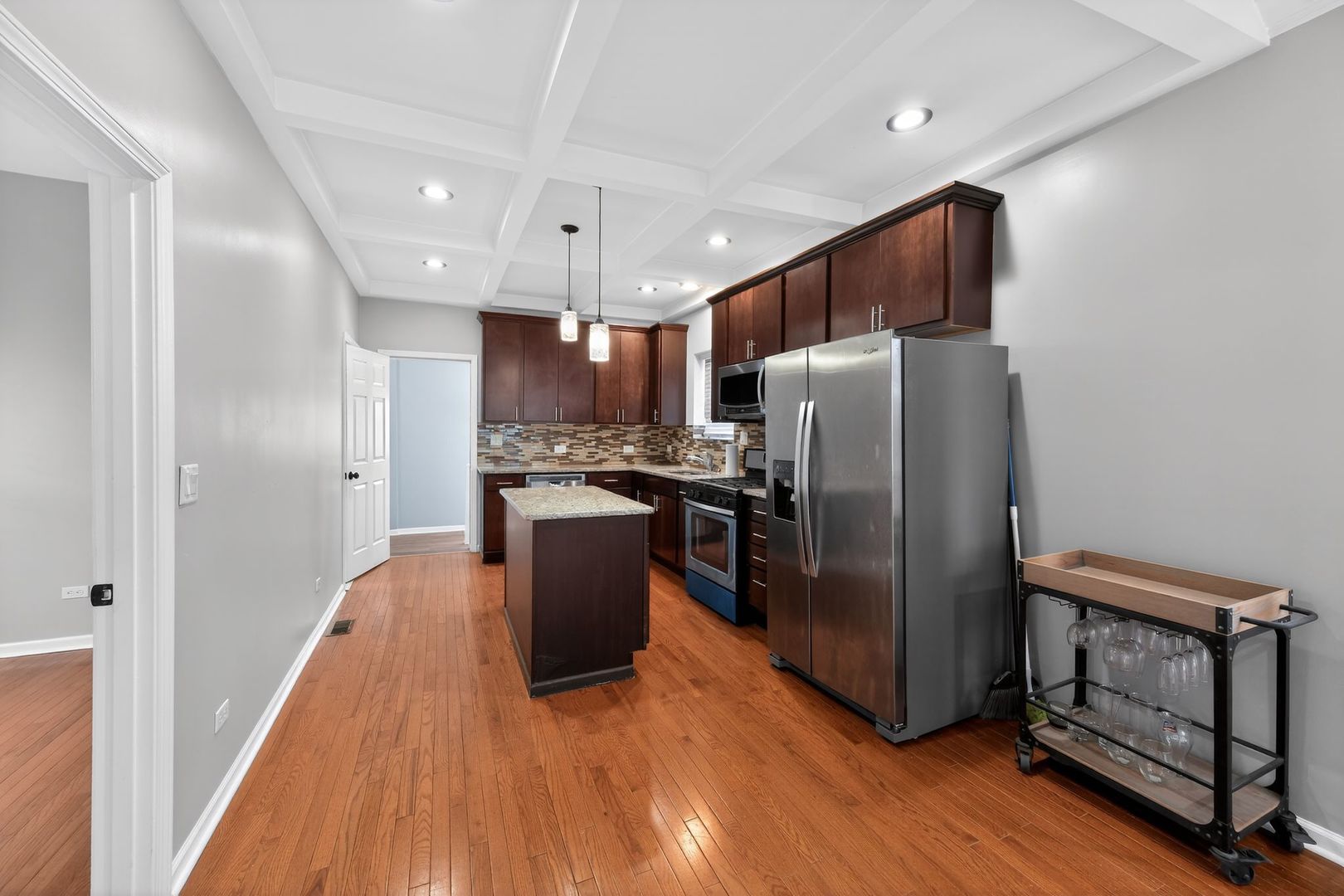 5718 West 63rd Place Chicago, IL 60638 - Photo 11 of 31