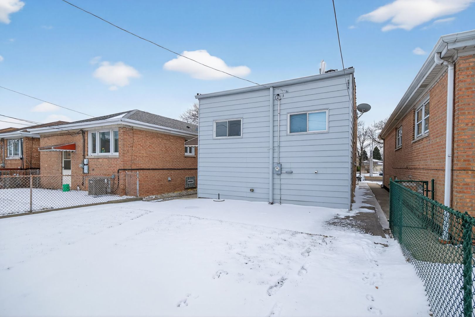 5718 West 63rd Place Chicago, IL 60638 - Photo 7 of 31