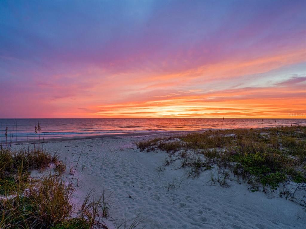 615 Buttonwood Drive Longboat Key, FL 34228 - Photo 43 of 43 a view of a ocean with beach