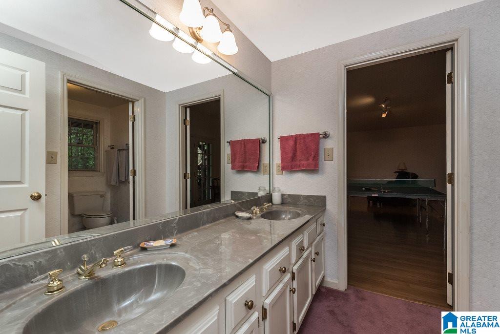 2012 Hawthorne Lane Birmingham, AL 35244 - Photo 19 of 36