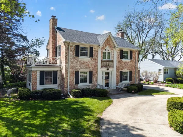 $350,000 | 1222 Glenwood Avenue, Joliet, IL 60435