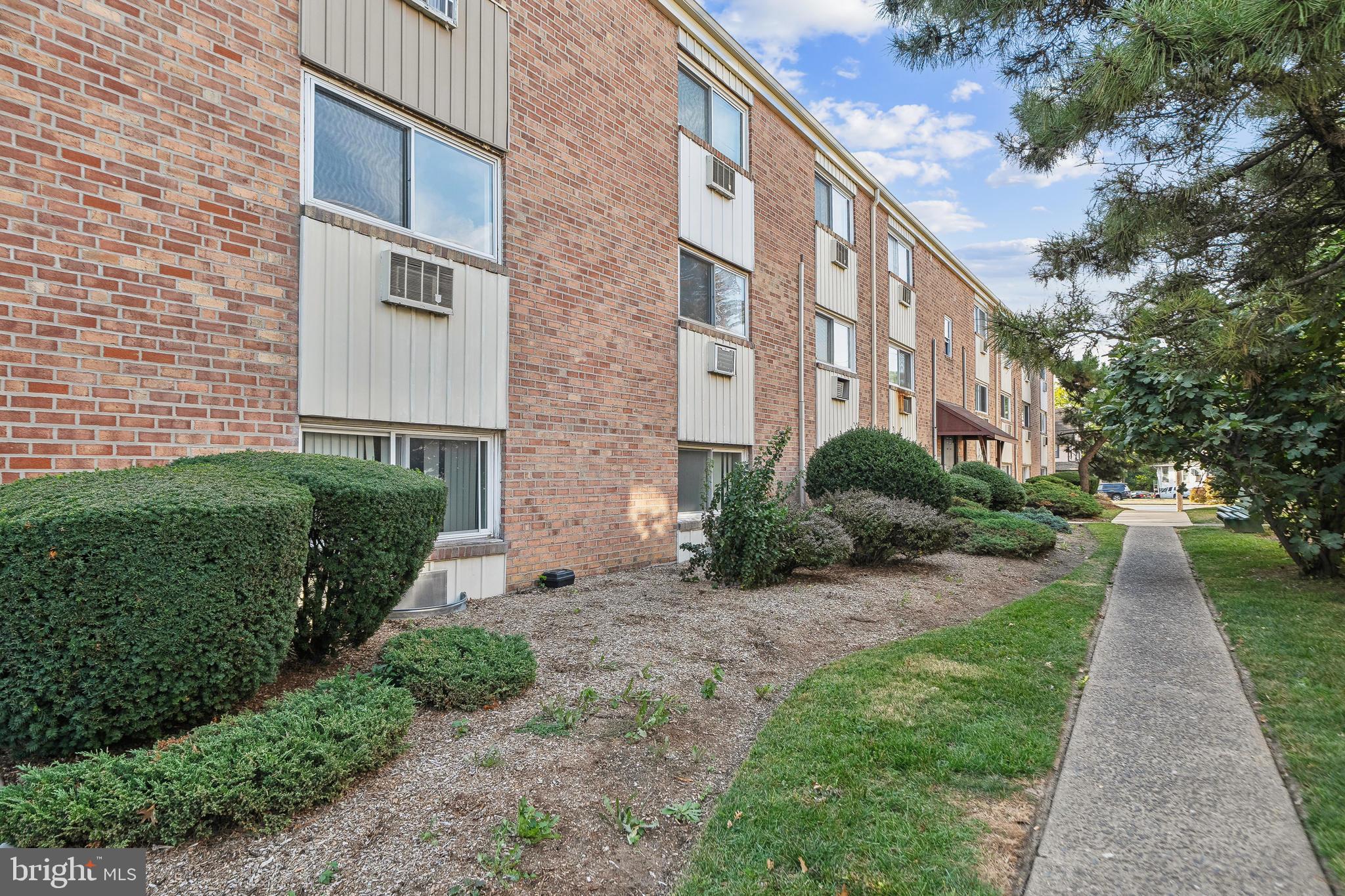 8115 West Chester Pike, Unit B5E Upper Darby, PA 19082 - Photo 23 of 29 Inviting and picturesque courtyard