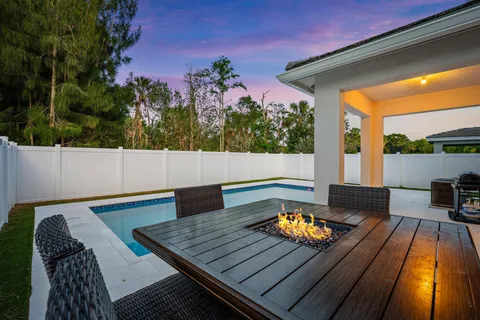 $925,000 | 18452 Glenstone Street, Jupiter, FL 33458