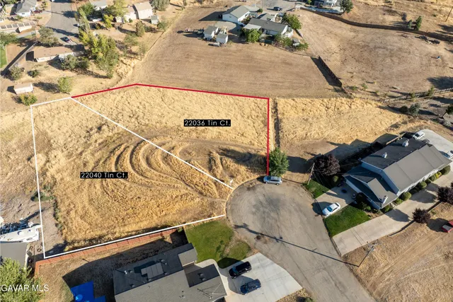 a picture of a room with furniture and rug