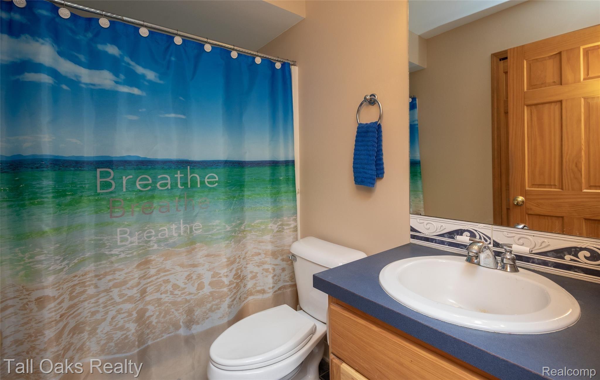 2636 North Lapeer Road Lapeer, MI 48446 - Photo 41 of 52 Bathroom.jpg