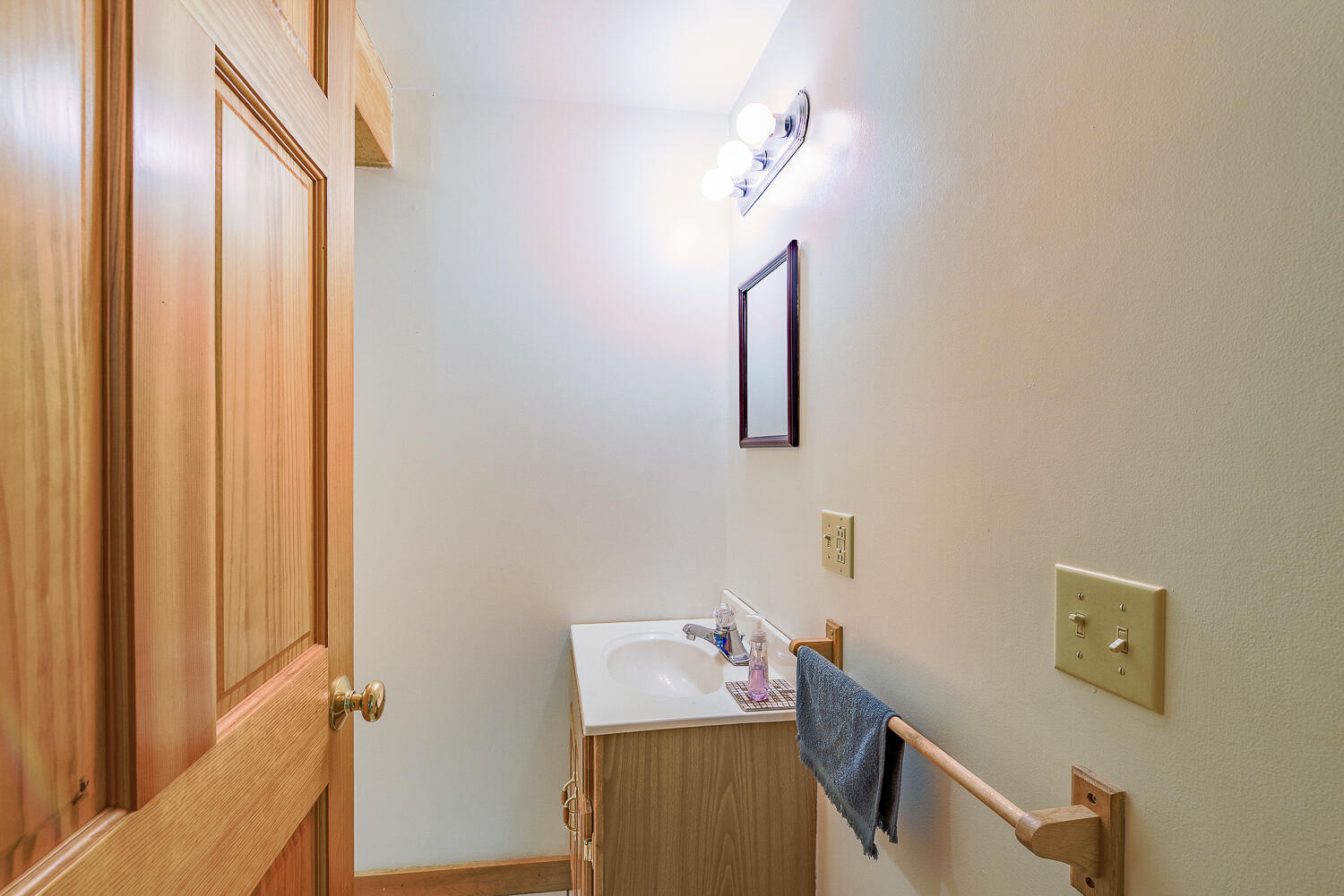 37 Albin Road Searsmont, ME 04973 - Photo 25 of 36 37 Albin Rd 27