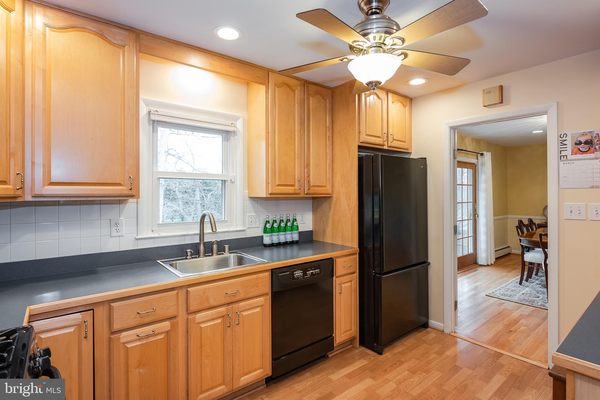 4621 Roundhill Road Ellicott City, MD 21043 - Photo 12 of 41 Kitchen