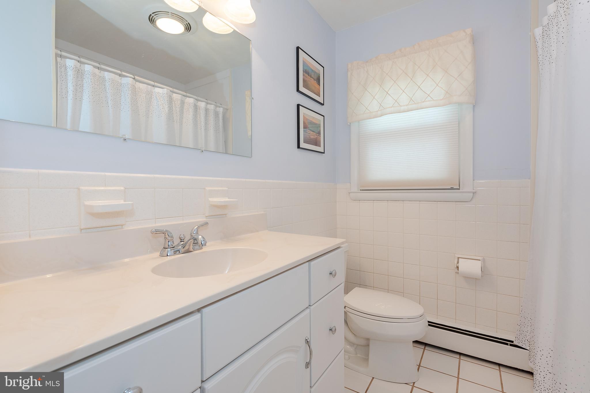 4621 Roundhill Road Ellicott City, MD 21043 - Photo 24 of 41 Bath