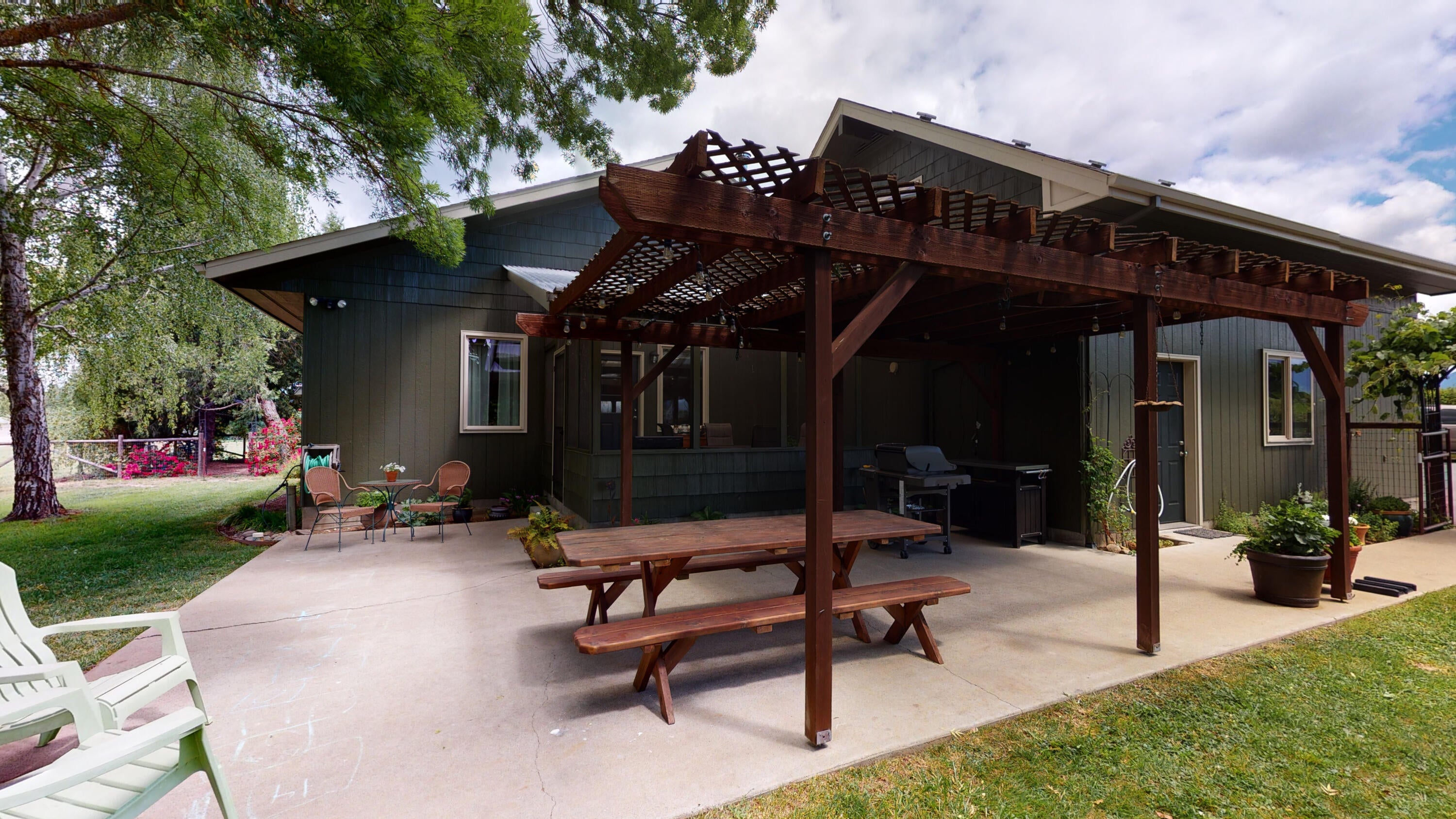 3315 Leonard Road Grants Pass, OR 97527 - Photo 38 of 86 3315-Leonard-Rd-05202021_091652