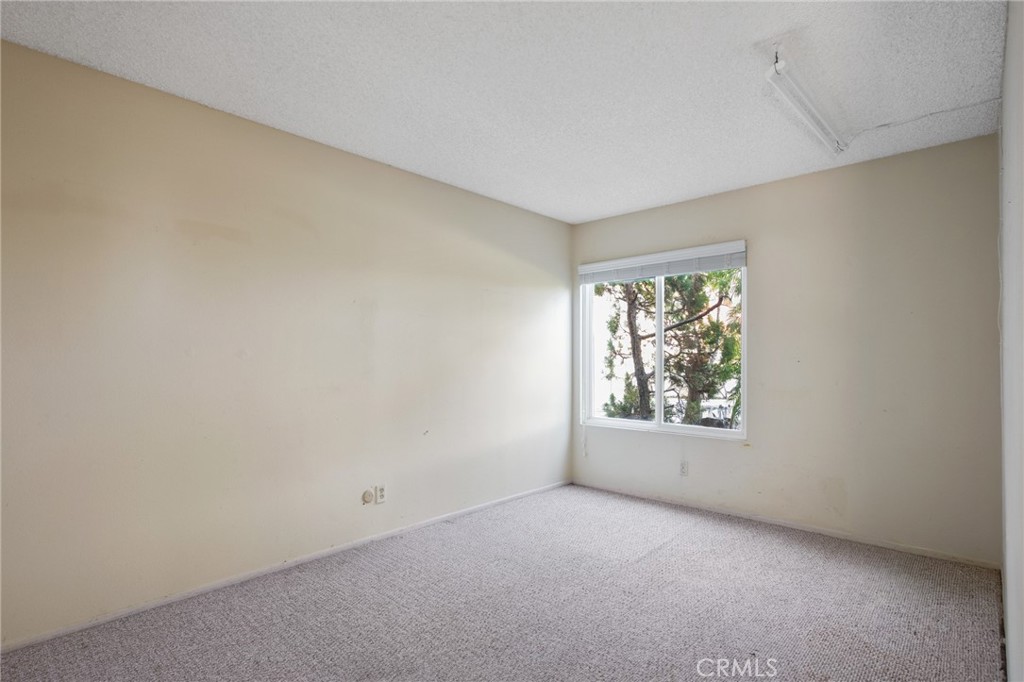 2222 Rue Le Charlene Rancho Palos Verdes, CA 90275 - Photo 24 of 52 Downstairs bedroom