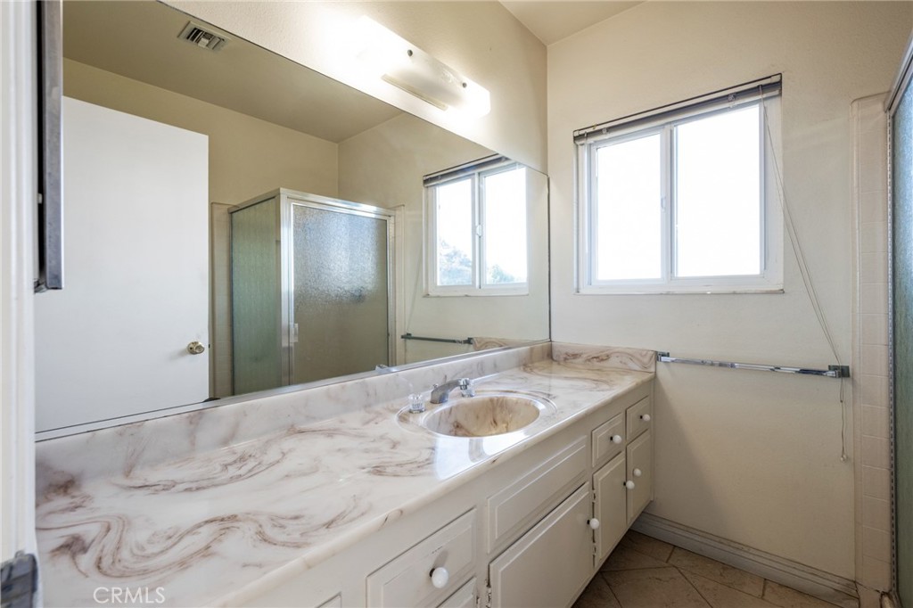 2222 Rue Le Charlene Rancho Palos Verdes, CA 90275 - Photo 29 of 52 Primary bathroom