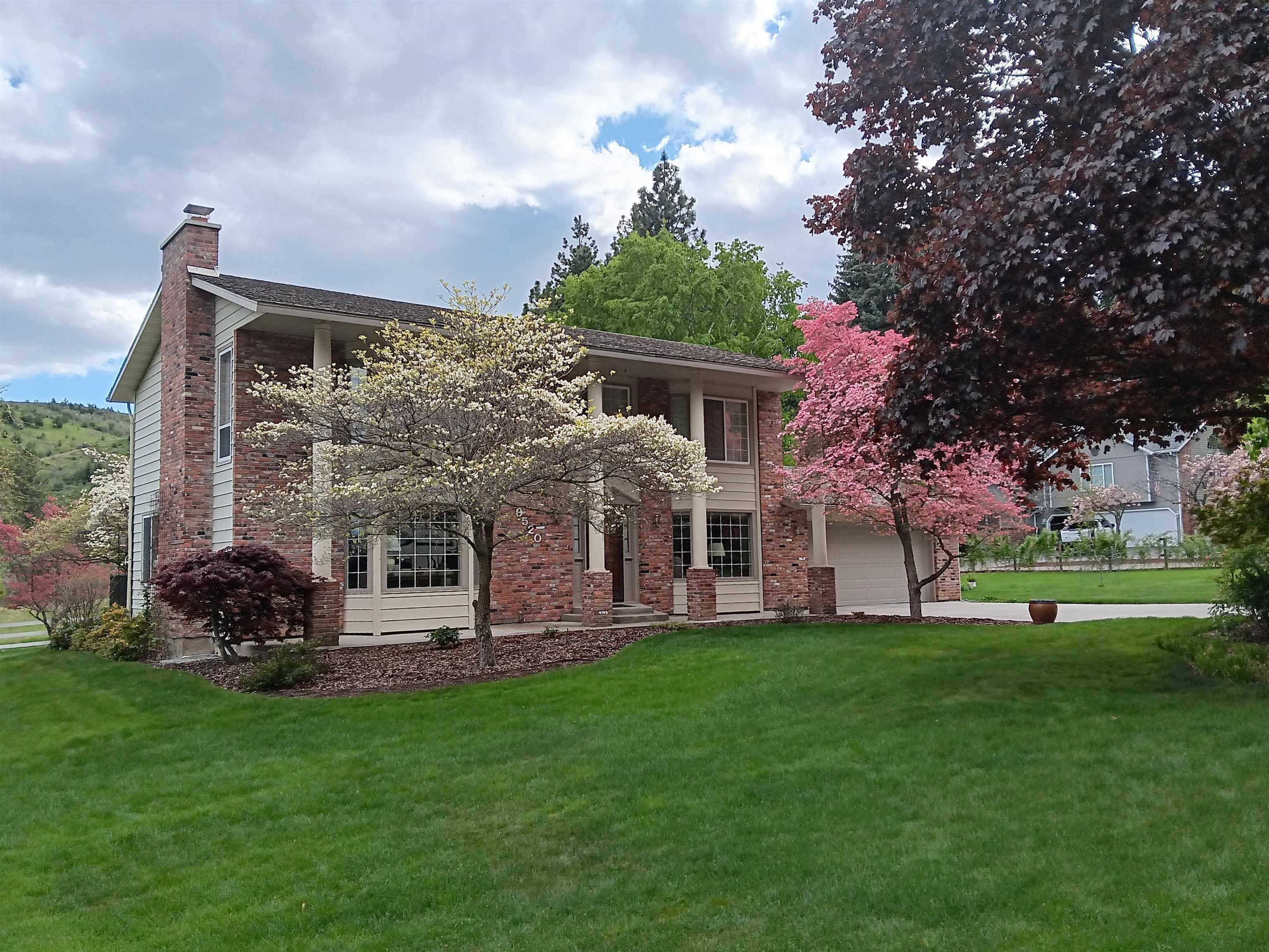 9520 East Holman Road Spokane, WA 99206 - Photo 1 of 50