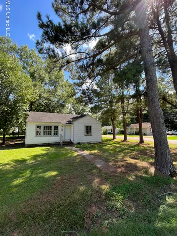 $65,000 | 200 King Street, Batesville, MS 38606