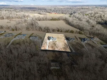 $749,900 | 1005 Hickory Point Road, Clarksville, TN 37043