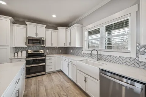 $749,900 | 1005 Hickory Point Road, Clarksville, TN 37043