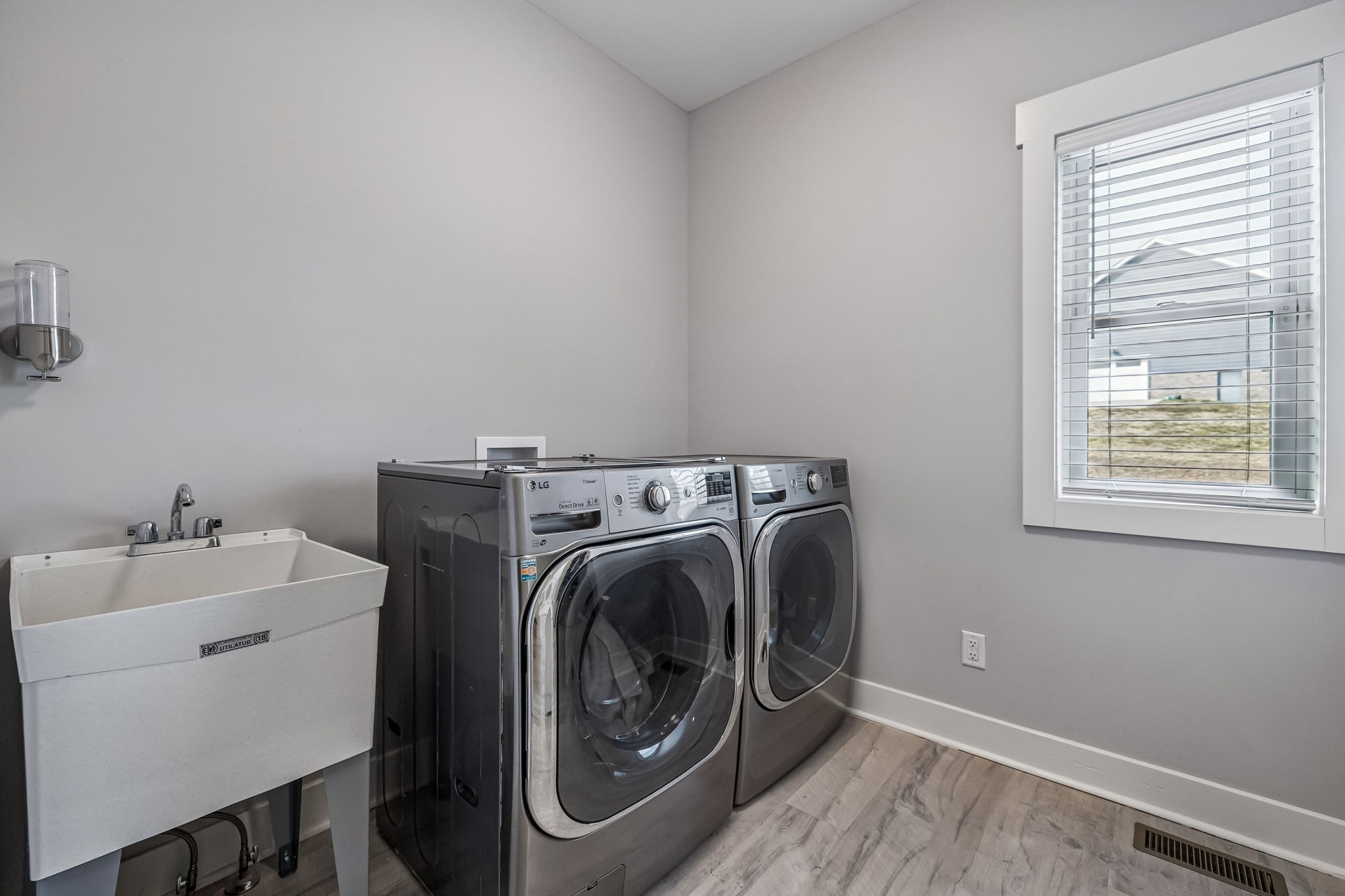 1005 Hickory Point Road Clarksville, TN 37043 - Photo 36 of 76