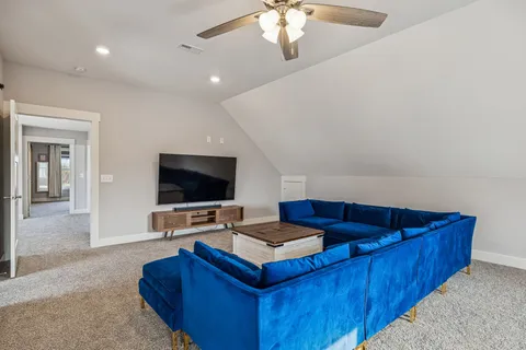 $749,900 | 1005 Hickory Point Road, Clarksville, TN 37043