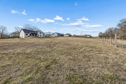 $749,900 | 1005 Hickory Point Road, Clarksville, TN 37043