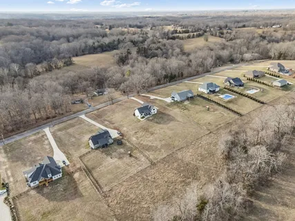 $749,900 | 1005 Hickory Point Road, Clarksville, TN 37043