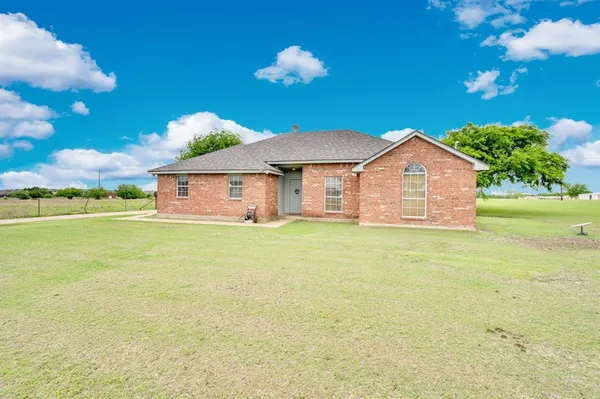 $340,000 | 1511 North Mockingbird Lane, Midlothian, TX 76065