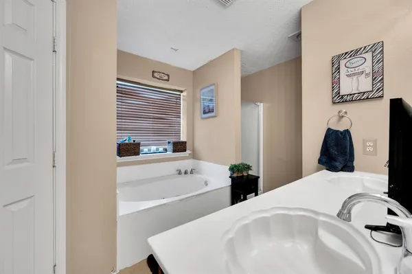 $340,000 | 1511 North Mockingbird Lane, Midlothian, TX 76065