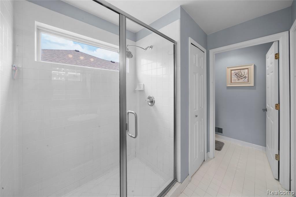 46173 Rocker Drive Macomb, MI 48044 - Photo 12 of 32 Gallery Image 12