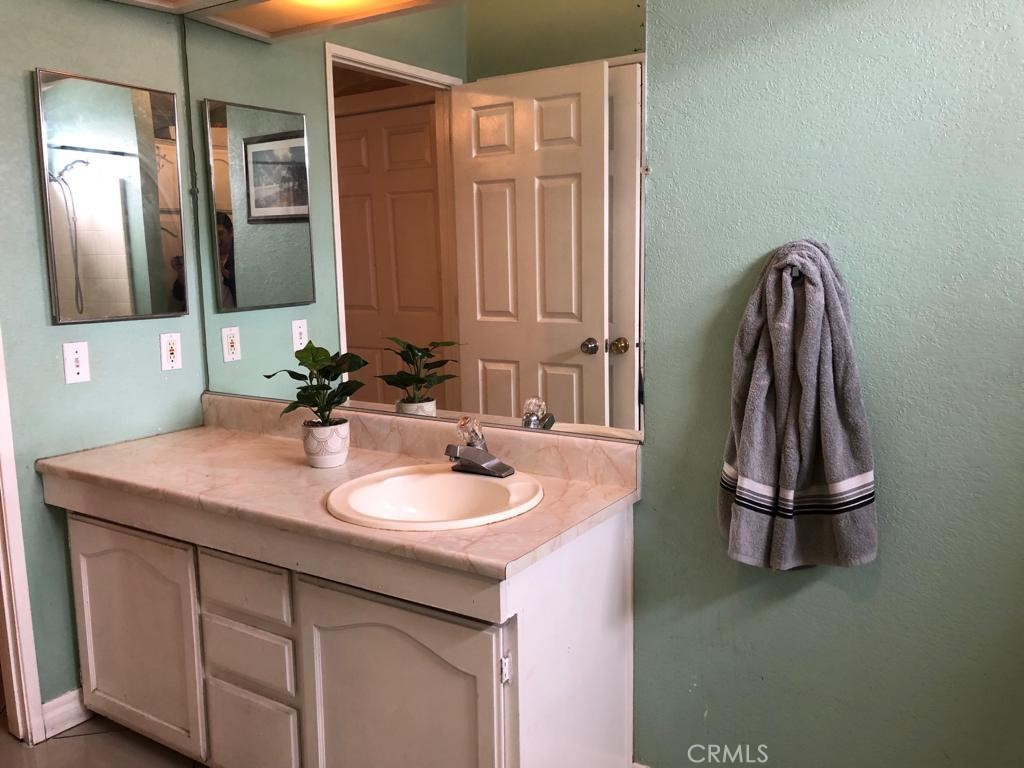 16707 Garfield Avenue, Unit 1608 Paramount, CA 90723 - Photo 15 of 29