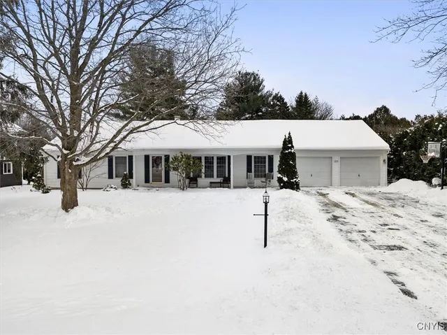 $469,900 | 213 Gilbert Road, New Hartford, NY 13413