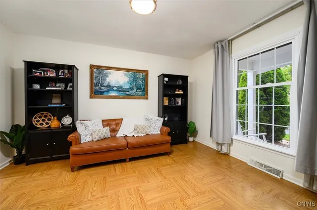 $469,900 | 213 Gilbert Road, New Hartford, NY 13413