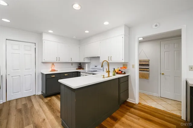 $469,900 | 213 Gilbert Road, New Hartford, NY 13413