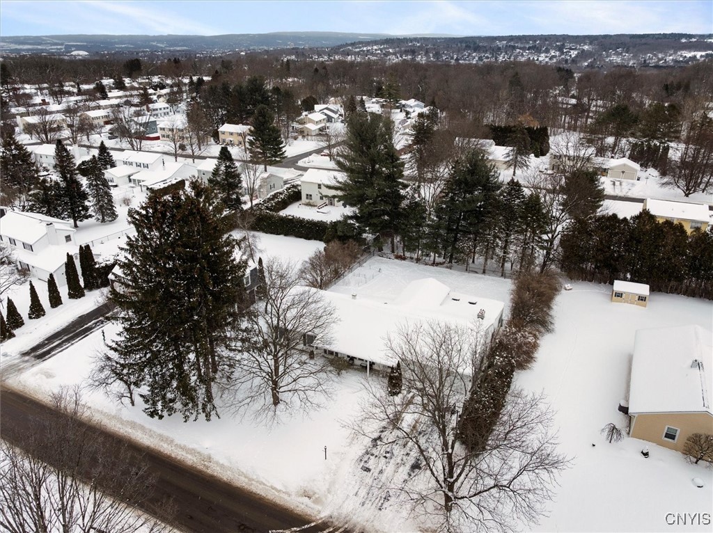 213 Gilbert Road New Hartford, NY 13413 - Photo 3 of 46