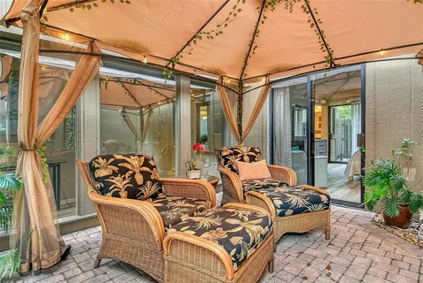 a view of a tennis court