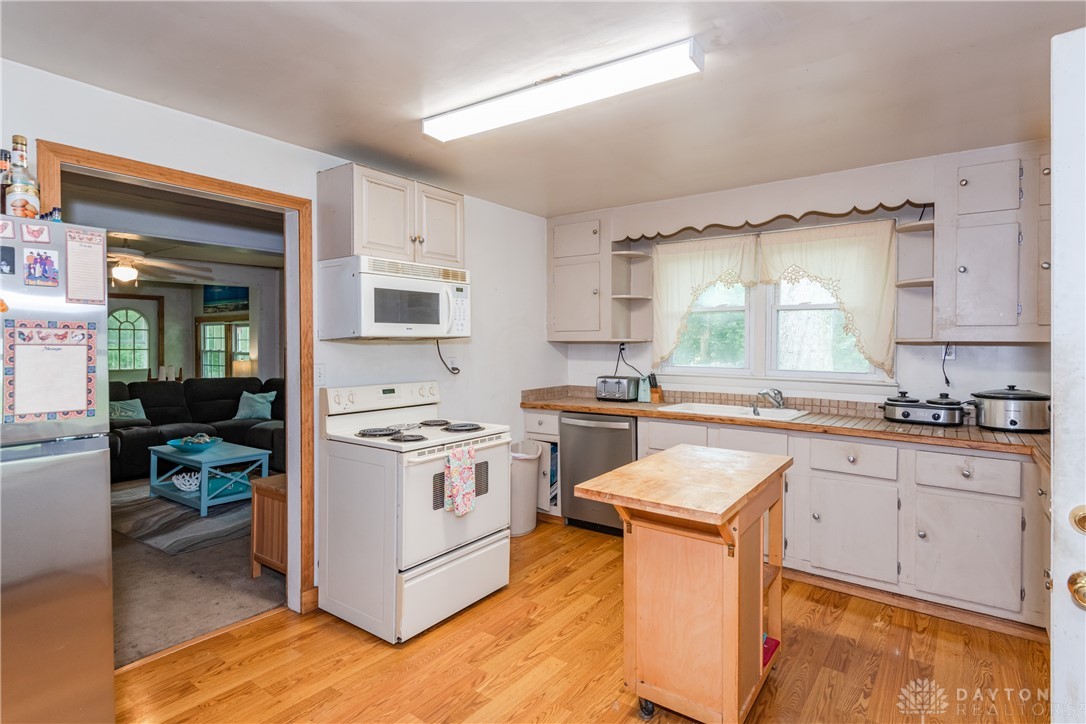 7398 Hinkle Road Middletown, OH 45042 - Photo 6 of 21 Gallery Image 6