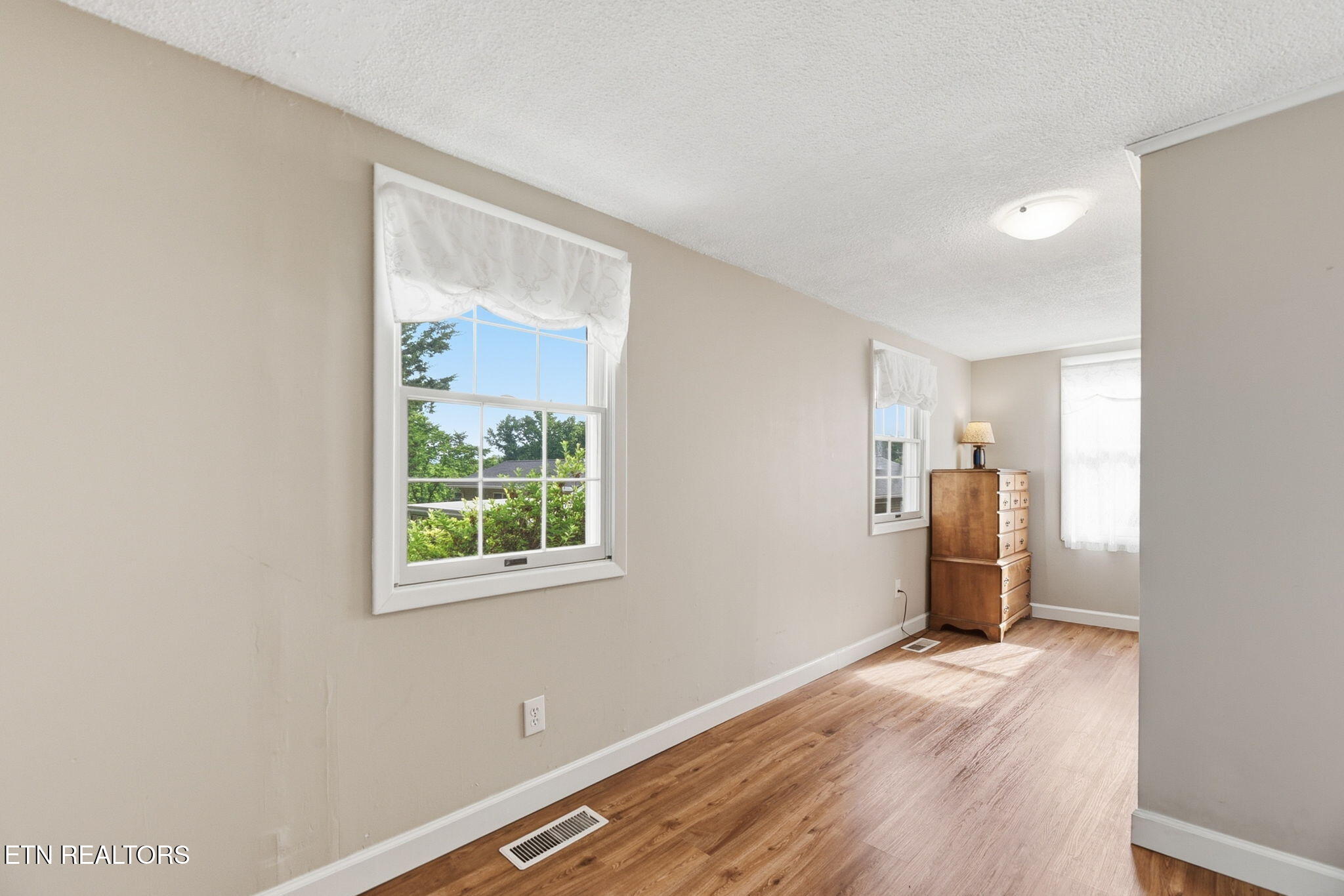 50 Outer Drive Oak Ridge, TN 37830 - Photo 25 of 33 25-web-or-mls-Outer50 (30)