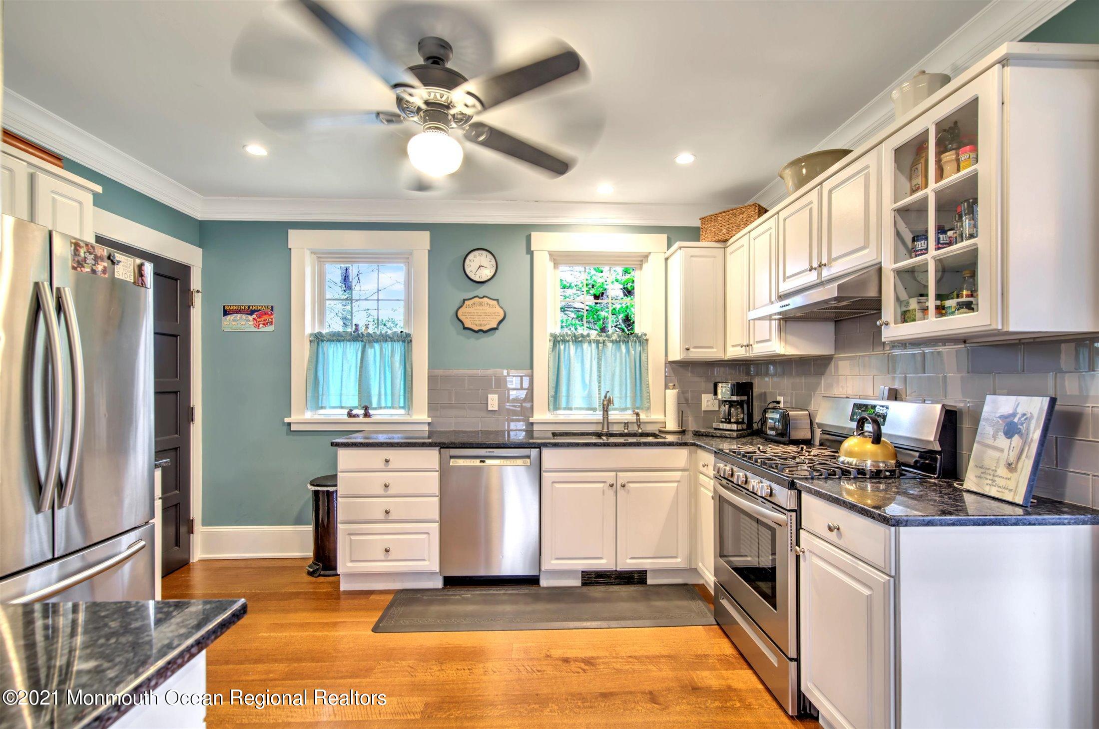 616 Homestead Road Brielle, NJ 08730 - Photo 12 of 34 12-KITCHEN