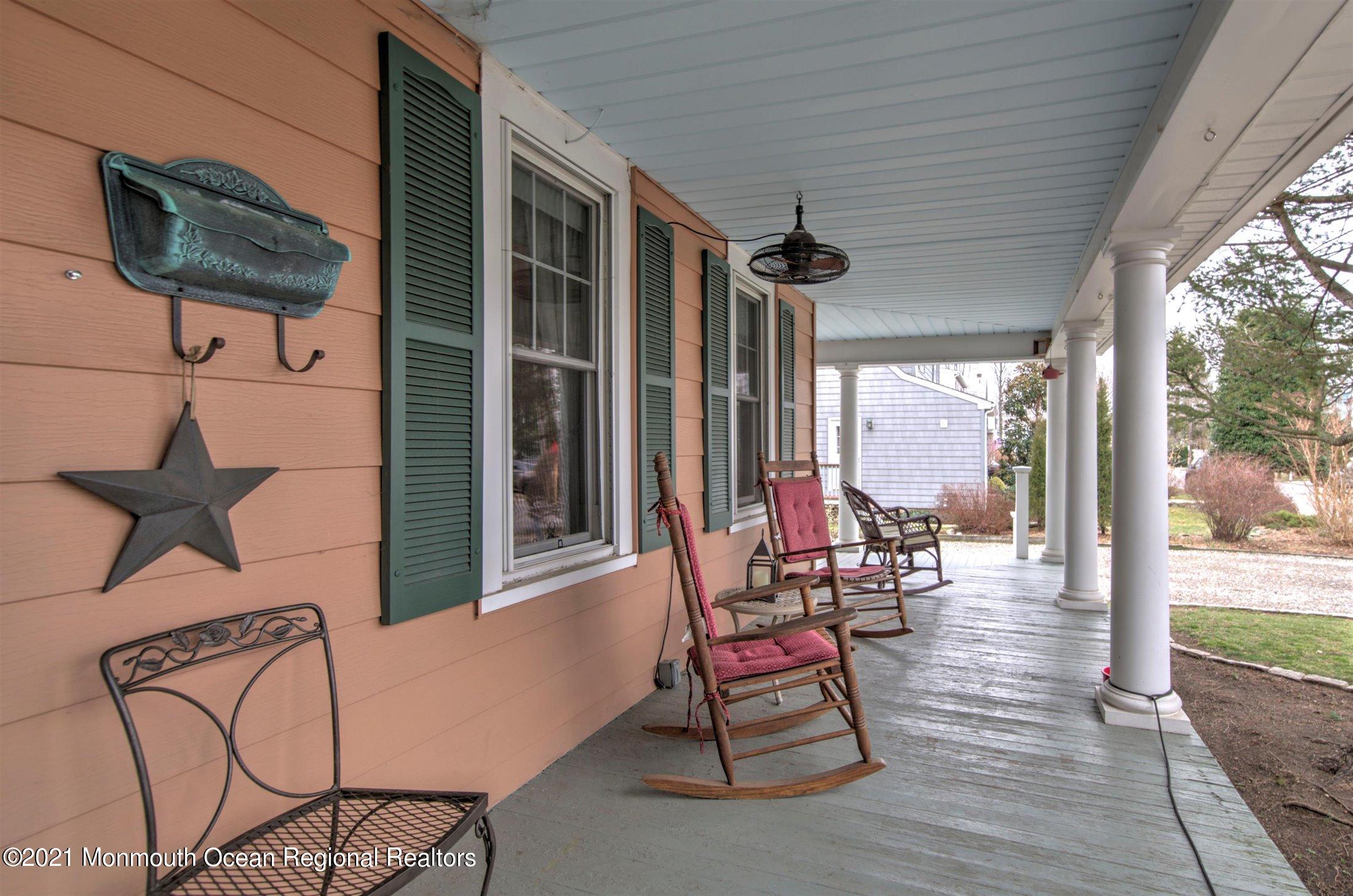 616 Homestead Road Brielle, NJ 08730 - Photo 4 of 34 04-FRONT PORCH