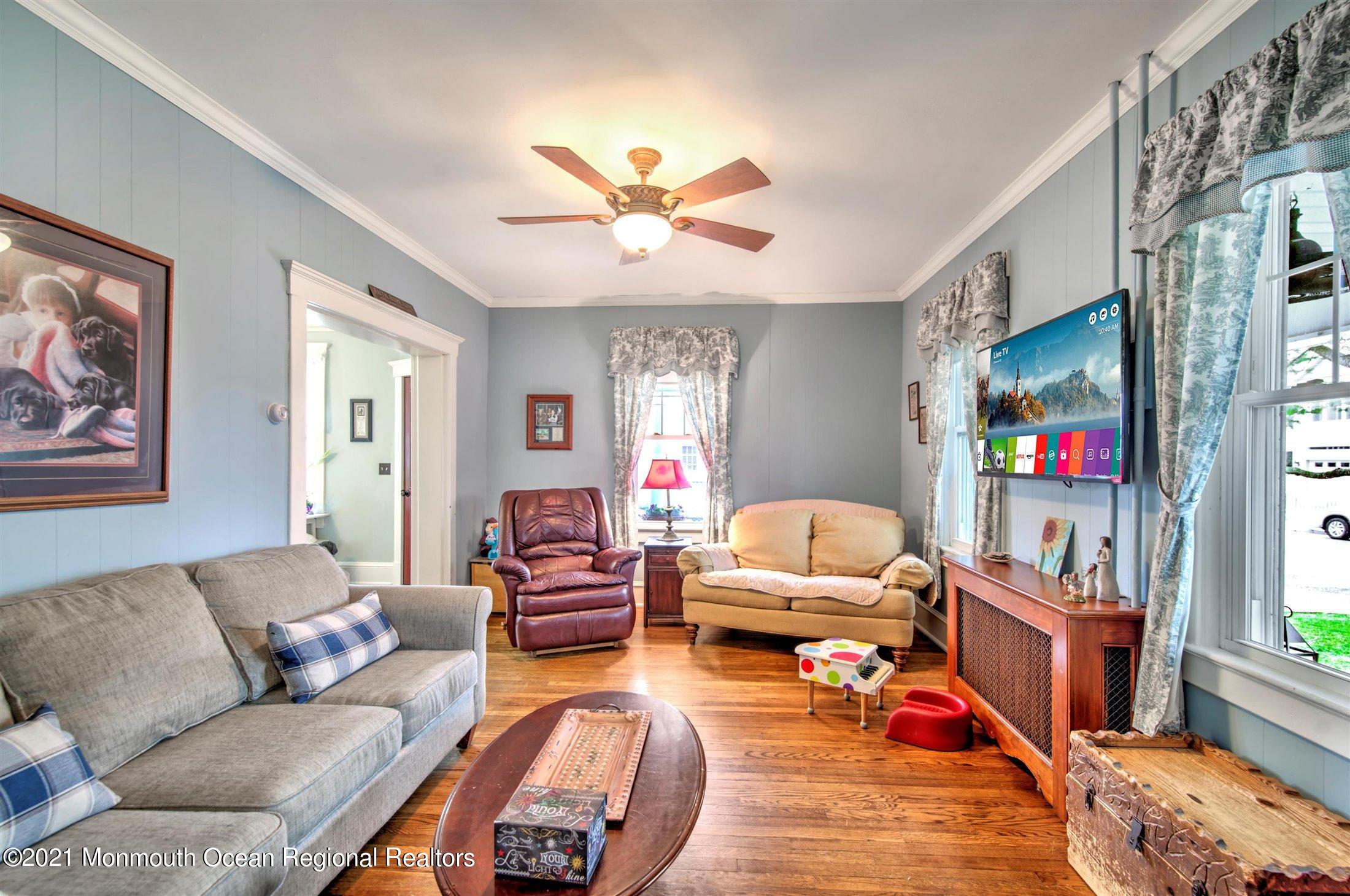 616 Homestead Road Brielle, NJ 08730 - Photo 8 of 34 08-LIVING ROOM