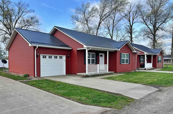 $435,000 | 750 North Main Street, Linton, IN 47441