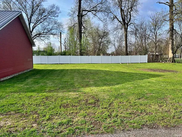 $435,000 | 750 North Main Street, Linton, IN 47441