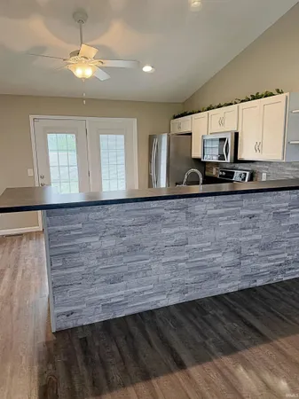 $435,000 | 750 North Main Street, Linton, IN 47441