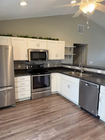 $435,000 | 750 North Main Street, Linton, IN 47441