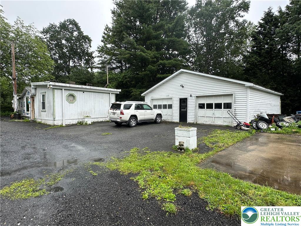3538 Mountain Road Slatington, PA 18080 - Photo 4 of 28