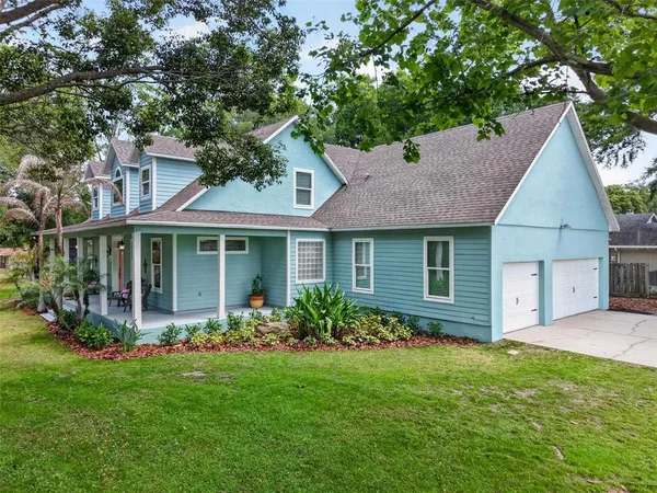 $1,145,000 | 250 North Walker Street, Oakland, FL 34760